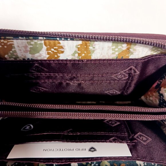 NWT Vera Bradley RFID Grab & Go Wristlet, Autumn Leaves, Approx. 7" X 4" - Picture 10 of 16